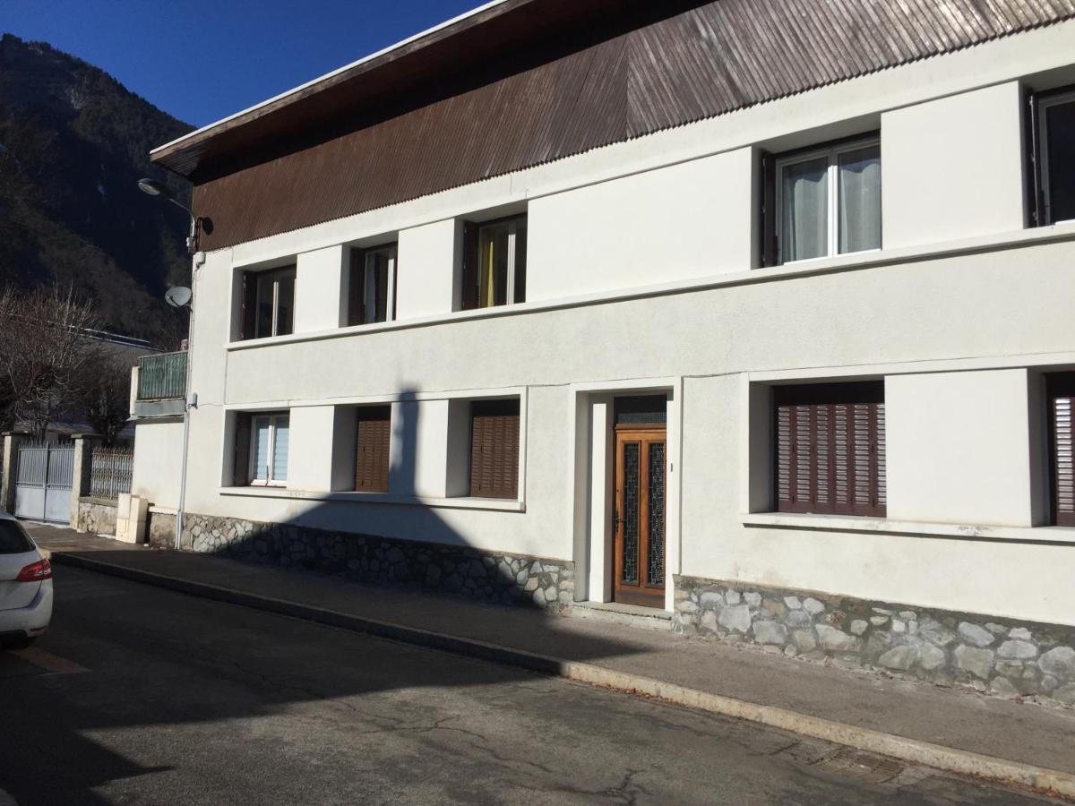 Superbe Appartement A Bourg D'Oisans Avec Terrasse Sud Le Bourg-dʼOisans Exterior foto