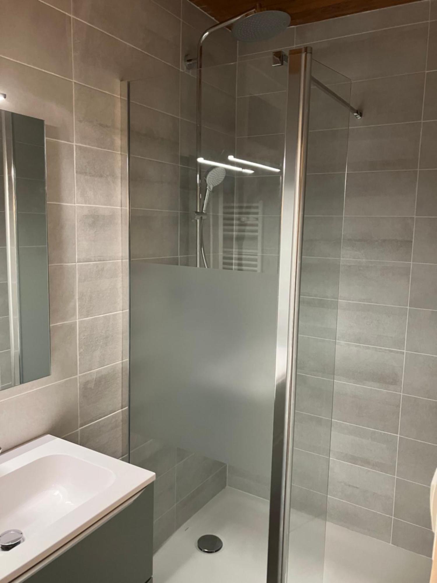 Superbe Appartement A Bourg D'Oisans Avec Terrasse Sud Le Bourg-dʼOisans Exterior foto